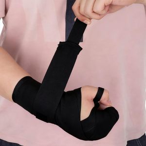 Lot de 2 bandages de boxe pour enfants en néoprène avec fermeture pour la protection des poignets et des mains lors des combats MMA - Product Image 3