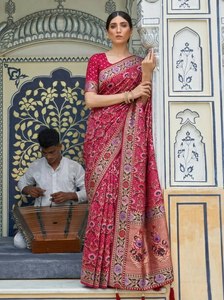 Sari de Seda Banarasi de Lujo con Diseño de Tejido Floral |   Sari de Boda Indio de Diseño con Borde de Zari y Blusa - Product Image 6