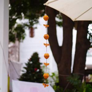 Chaînes de pluie décoratives en métal en forme d'abeille utilisées dans les hôtels, cafés et centres de villégiature pour une aménagement paysager unique inspiré de la nature, en provenance d'Inde. - Product Image 5