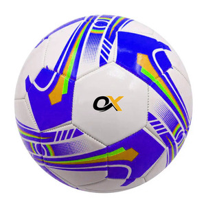 Ballon de football d'entraînement en cuir PU de haute qualité pakistanais OXVA INDUSTRIES, taille 5, 400-450g, pour les sports d'équipe, utilisation en extérieur et en intérieur - Product Image 3