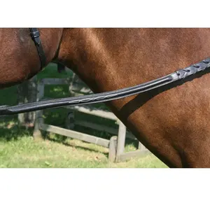 Brida de cuero de lujo para caballo con forma anatómica y acolchado suave, con parte trasera recortada y costuras elegantes, con hebilla. - Product Image 5