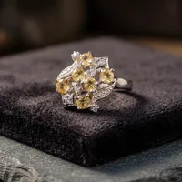 Anillo de Plata 925 con Citrino Amarillo en Racimo, Diseño Floral, Engaste de Garras, Joyería Fina Clásica para Mujer, Ideal para Bodas y Fiestas