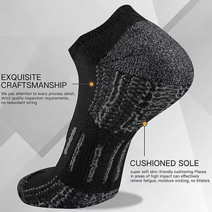 Chaussettes courtes 6 paires noires et blanches antidérapantes avec revers en polaire à séchage rapide tricotées pour la course à pied et l'hiver (adultes) - Product Image 6