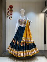 Set Pakaian Etnik Romawi Eksklusif dari Katun Chaniya Choli dengan Dupatta Berhias Gamthi Tebal untuk Pesta Pernikahan Navratri