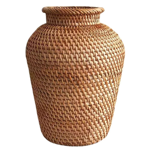 Grand vase rond en rotin tressé avec deux poignées latérales pour l'affichage de feuilles séchées, disponible à prix de gros. - Product Image 2
