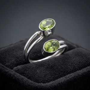Bague ajustable en argent sterling 925 avec péridot vert, bijoux indiens faits à la main, pierres précieuses, pour femme, à porter au quotidien - Product Image 2