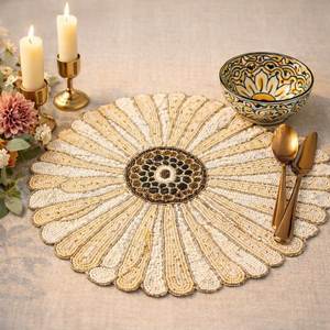 Set de table décoratif moderne fait main, écologique, perlé, motif floral, décoration d'intérieur haut de gamme, finition artisanale, élégant - Product Image 4