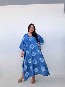 Robe longue kaftan teinte naturellement en indigo, tenue de plage, robe de soirée - Product Image 6