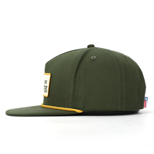 Casquette Snapback en toile verte à 5 panneaux avec bordure jaune contrastante, logo tissé, style décontracté et sportif unisexe INJAE VINA IVA-0403-N305 - Product Image 3