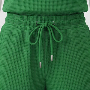 Ensemble de sport 2 pièces vert tricoté pour femme : T-shirt à manches courtes et short au-dessus du genou, col rond, respirant, printemps-été - Product Image 5