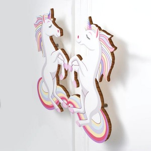 Poignée de porte licorne moderne en bois d'acacia faite à la main, multicolore, pour cuisine, commode, tiroir, placard, chambre d'enfant – Design moderne et facile - Product Image 1