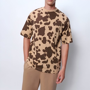 T-shirt imprimé animalier pour homme, streetwear décontracté, manches courtes, coton, motif léopard tendance, haut de mode estival - Product Image 1