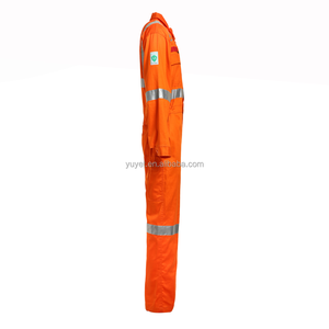 Ropa de Trabajo Resistente al Fuego con Nuevo Diseño Cómodo y Reflectante - Product Image 3