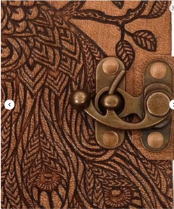 Carnet de croquis vintage en cuir motif paon – Journal esthétique sur le thème de la nature avec reliure cousue, papier fait main non ligné pour artistes - Product Image 3