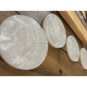 Ensemble de dessous-de-verre en résine mosaïque artisanale, décoration d'intérieur durable et élégante pour la table, en provenance d'Inde - Product Image 1