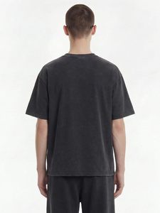 Camiseta de hombre de manga corta, corte holgado y oversize, con hombros caídos, de algodón, informal, para uso diario y estilo urbano, con estampado gráfico. - Product Image 2