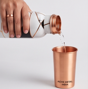 Botella de Agua de Cobre con Estampado de Mármol, Elegante y de Diseño Premium para Hidratación Diaria y un Estilo de Vida Ecológico - Product Image 3