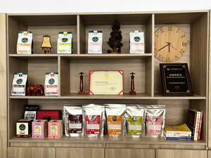 กาแฟบดคุณภาพสูง อาราบิก้า 50% คั่วแบบอิตาเลียน 250 กรัม พรีเมียม คาเฟอีนสูง บรรจุในซิปล็อค รสชาติกลมกล่อม ดาลากอน ไท นกวน - Product Image 4