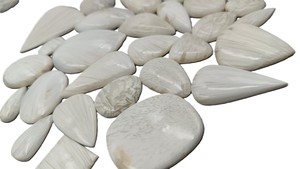 Cabochon de Scolecite Blanche Naturelle Directement de l'Usine pour la Fabrication de Pendentifs, Bijoux en Scolecite, Fournisseur en Gros - Product Image 3