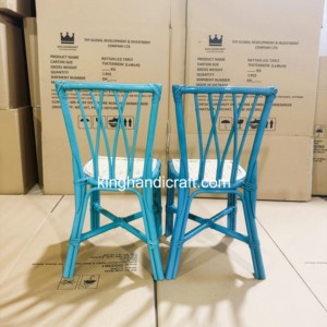 Chaises en rotin faites à la main pour enfants, idéales pour la location événementielle, les fêtes d'anniversaire, les mariages, les cérémonies, les fêtes bohèmes et la décoration de lieux. - Product Image 1