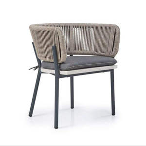 Chaise de jardin contemporaine en corde avec structure en acier et coussin en mousse, pour usage extérieur, pieds coniques - Product Image 1