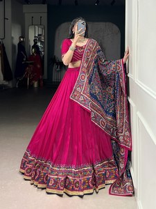 Conjuntos Indios y Pakistaníes de Alta Demanda con Crecimiento del 200% - Secado Rápido, Largos hasta el Suelo, Ajuste Holgado, Estilo Étnico para Mujer, Aptos para Todas las Estaciones - Product Image 4