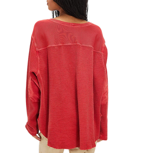 Camiseta de manga larga de punto gofrado rojo oversize para mujer, cuello redondo, ajuste holgado, top de algodón para todas las estaciones, estilo urbano, camiseta térmica para mujer - Product Image 2