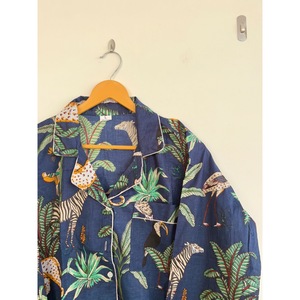 Pijama de Algodón Premium para Mujer con Estampado Animal Estilo Safari |   Pijama de Manga Larga |   Bata Suave y Transpirable de 1 Pieza, Lavable a Máquina - Product Image 4
