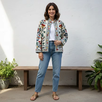 Blouson Bomber en Velours Brodé Suzani Tricoté à la Main, Style Ethnique Bohème, Hiver Matelassé Réversible, Écologique, en Laine à Motifs Lettres