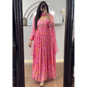 DISEÑADOR 100% Poliéster MUSELINA IMPRESIÓN DIGITAL con TRABAJO A MANO ALIA CUT TOP con DUPATTA PINK - Product Image 1