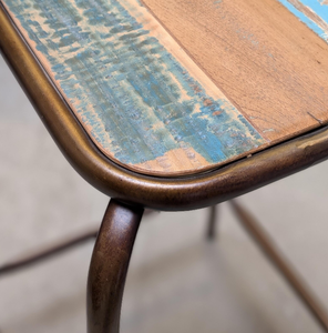 Taburete de Bar Plegable Clásico de Contrachapado Heces con Asiento Tipo Sillín, Altura de Mostrador, Plataforma para Pies, Diseño Moderno Minimalista, Ideal para Hogar, Bar y Hotel - Product Image 4