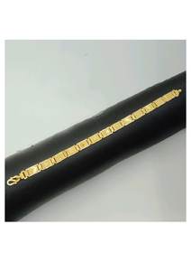 Bracelet pour homme en or jaune 22 carats avec maillons carrés texturés, finition premium, bijou élégant et traditionnel pour tous les jours et les soirées - Product Image 3