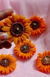 Velas de Cera de Soja con Diseño de Girasol Hechas a Mano, Ecológicas, con MOQ Bajo, para Decoración del Hogar y Regalos Festivos - Product Image 1