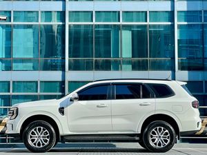SUV spacieux à sept places d'occasion 2023 4x2 Turbo - Product Image 1
