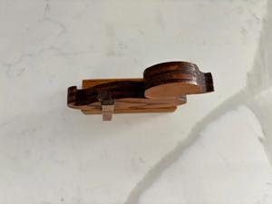 Porta Tarjetas o Recetas de Madera Tallada a Mano con Diseño de Pato, Estilo Rústico, de Roble Macizo, para Decoración de Cocina u Oficina, Organizador de Escritorio - Product Image 3