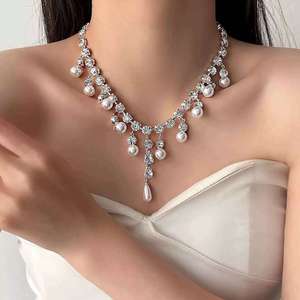 Collar Clásico Unisex de Oro Sólido de 18K con Diamante de Corte Brillante Redondo, Certificado IGI, Joyería de Moda para Bodas - Product Image 3