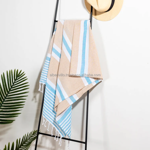 Serviettes de plage fabriquées en Inde avec sac Beau sac fourre-tout de plage en toile de coton avec poignée en corde de coton - Product Image 4