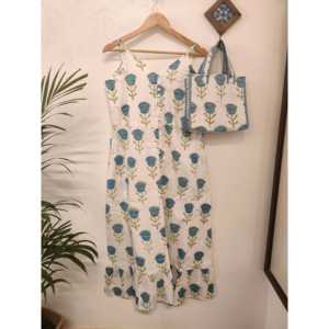Vestidos Casuales Mini Tulip Kiss de The Quince Life con Estampado Artesanal - Product Image 1