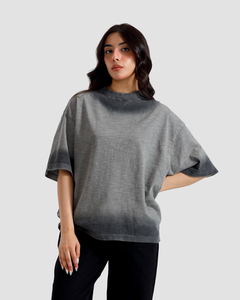 เสื้อยืดโอเวอร์ไซส์สีเทา-ดำ ล้างสีแบบแอซิด แขนสั้น คอโอ แต่งขอบตัดสี ดีไซน์ลำลอง ทรงพอดีตัว เหมาะสำหรับฤดูร้อน - Product Image 2