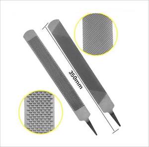 Nuevo raspador de pezuñas clásico de acero inoxidable con mango de madera, instrumento veterinario de alta calidad para el cuidado de caballos, personalizable. - Product Image 3