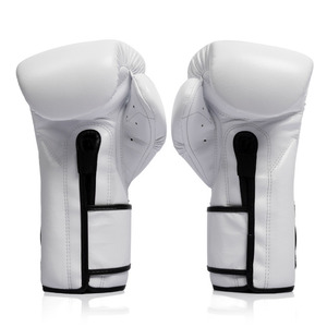 นวมชกมวย Fairtex สีขาว หนังแท้ สำหรับเด็ก แบบติดตีนตุ๊กแก ปิดนิ้วเต็มรูปแบบ น้ำหนักเบา ระบายอากาศได้ดี สายรัดข้อมือแบบผูก สำหรับฝึกซ้อม ปรับแต่งได้ - Product Image 3