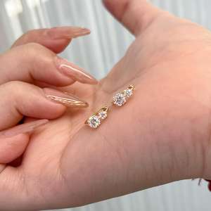 Boucles d'oreilles clous scintillantes en diamant de laboratoire taille ronde, or massif 14 carats, bijoux surprise pour femme, cadeau de mariage - Product Image 2