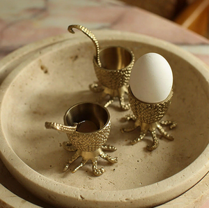 Support à œufs en laiton poli or, nouvelle arrivée haut de gamme, design luxueux, pour cadeau de mariage, décoration de cuisine, rangement pour œufs. - Product Image 2