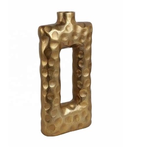 Jarrón de Mesa Moderno de Aluminio Hecho a Mano, 11.8 cm de Alto x 21.65 cm de Ancho x 9.82 cm de Profundidad, Decoración para el Hogar - Product Image 3
