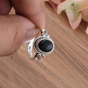 Bague en onyx noir naturel, argent sterling 925, bague délicate, pierre de naissance de février, bague minimaliste, pierre précieuse ovale, améthyste - Product Image 1