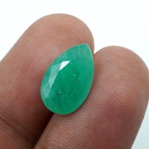 พลอยมรกตทรงลูกแพร์ธรรมชาติ HAYAAT GEMS น้ำหนัก 4.40 กะรัต มรกตเจียระไนจากราชสถาน สำหรับทำเครื่องประดับ - Product Image 4