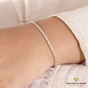 Bracelet tennis classique pour femme, couleur D-E-F, clarté VVS-VS, 2,50 TCW, diamant de laboratoire CVD, or massif 14 carats, coupe ronde brillante - Product Image 3