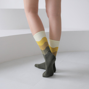 Calzini da donna Deeps Crew in cotone pettinato traspirante, stile classico, con stampa a lettere, lavorati a maglia, per tutte le stagioni - Product Image 4
