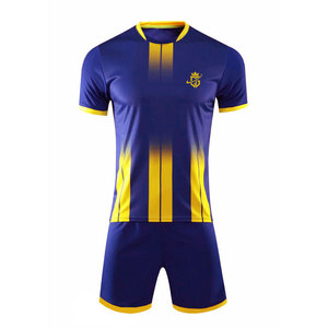 Vente directe d'usine, uniforme de football fabriqué au Pakistan, vêtements de sport, tissu respirant, uniforme de football - Product Image 1