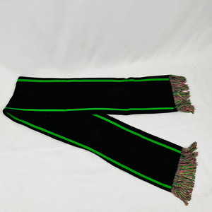 Ensemble bonnet et écharpe longue noirs Alpha Kapa Alpha AKA |   Lettres grecques roses et vertes |   Vêtements d'hiver tricotés 100% acrylique pour les universités - Product Image 1